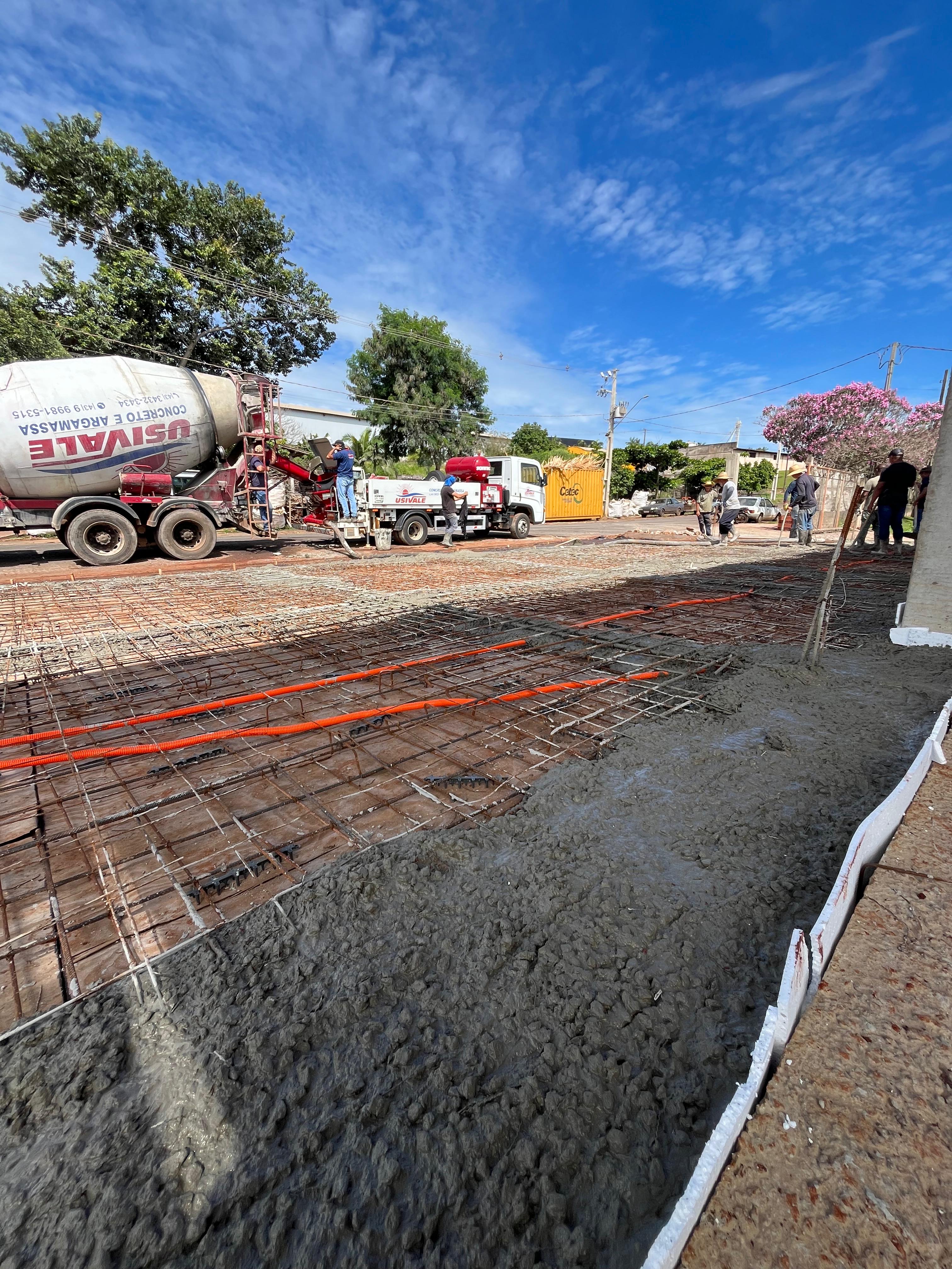 Concretagem realizada pela equipe Usivale